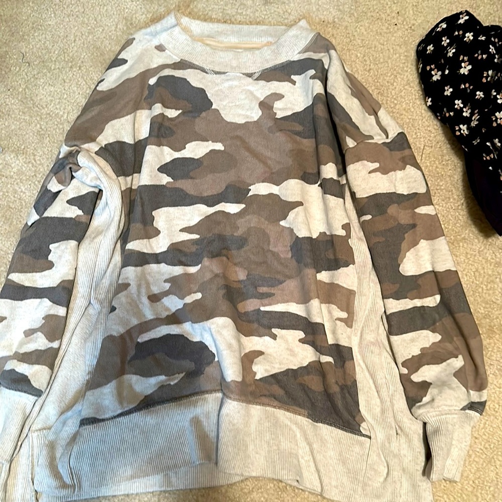 camo aerie sweatshirt